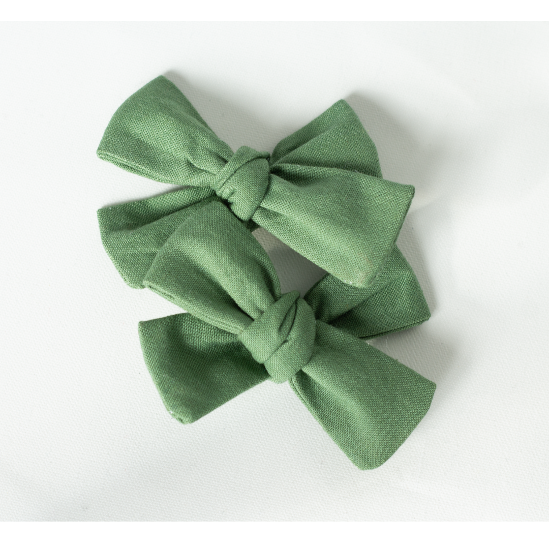 moss green pigtail hair bows