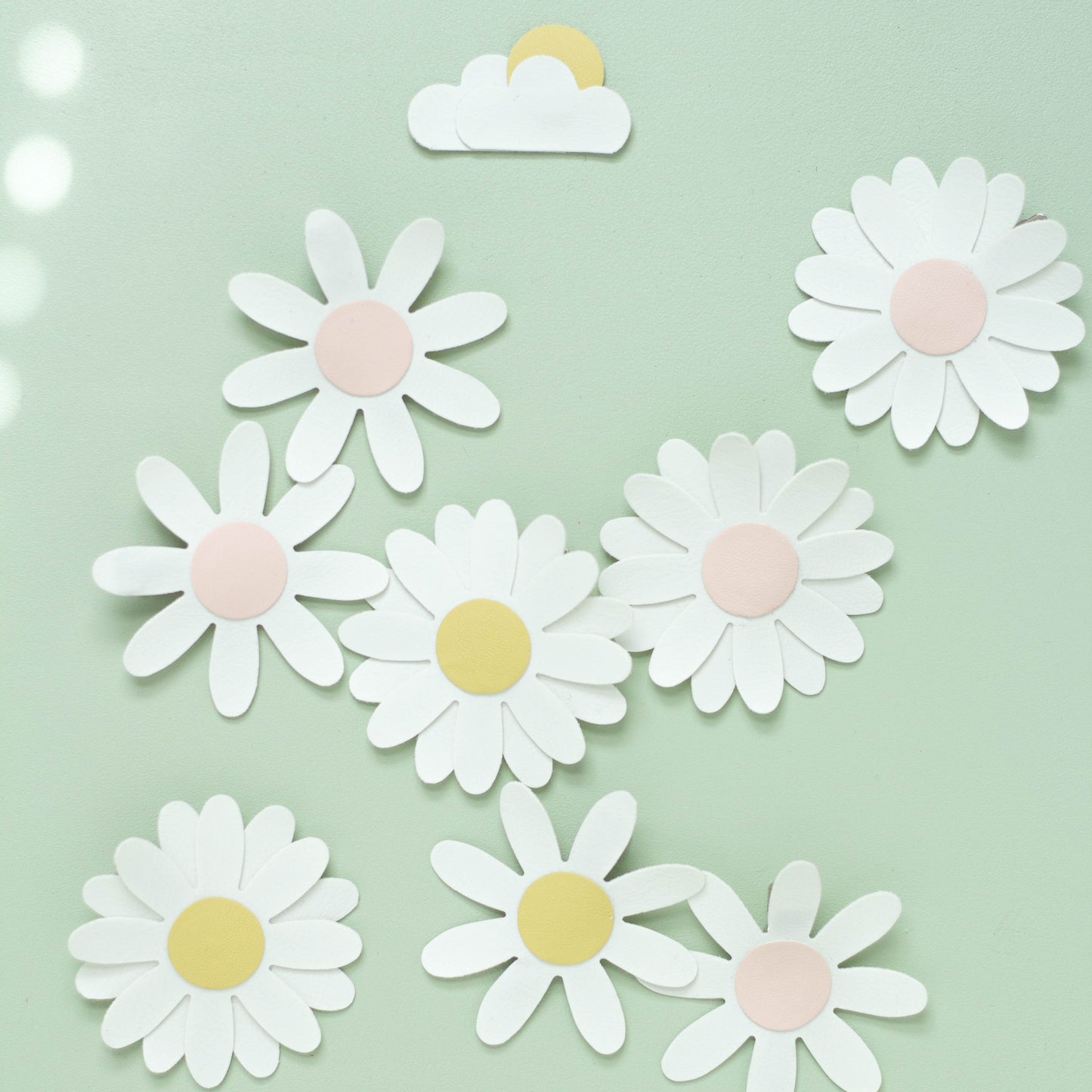 Daisy flower shaped hair clip